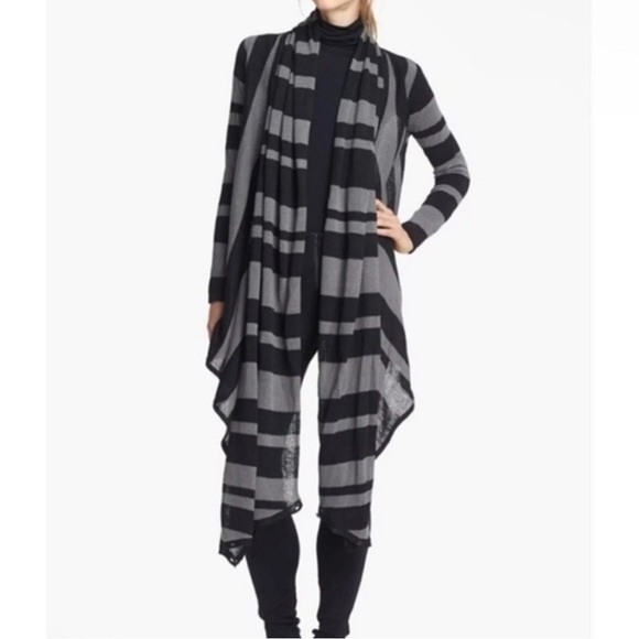 Alice + Olivia Cardigan long sleeve black grey sweater Large
